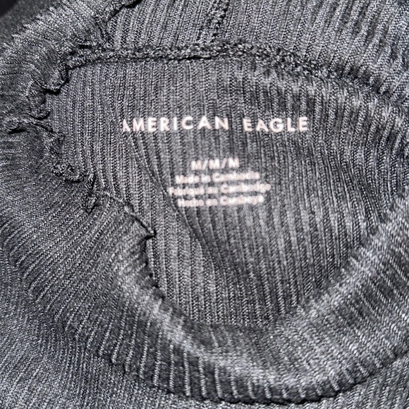 American Eagle Long Sleeve Soft & Sexy Plush Mock T-Shirt - Picture 4 of 5